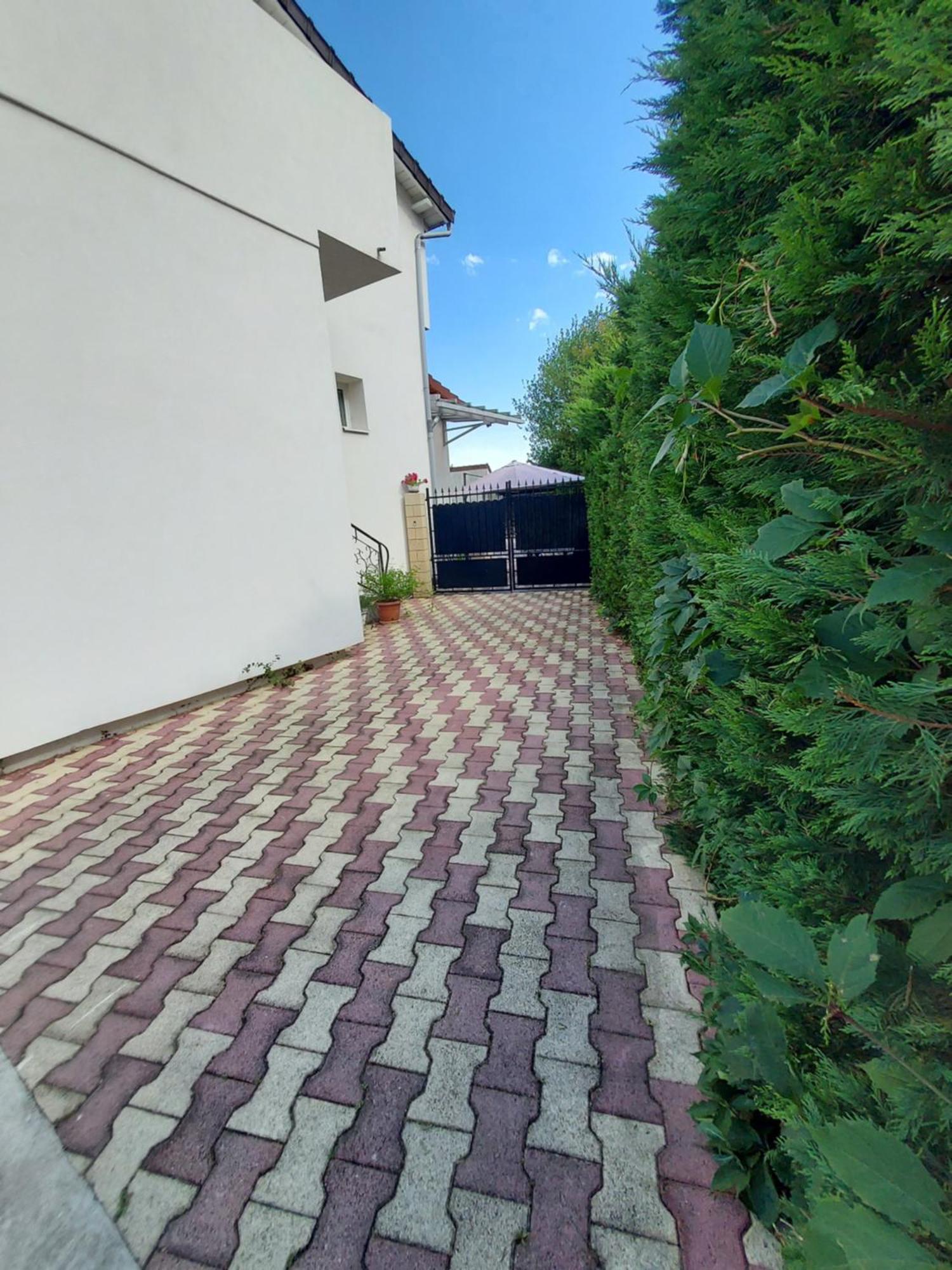 Appartement Meuble Avec Deux Chambres ムーラン エクステリア 写真